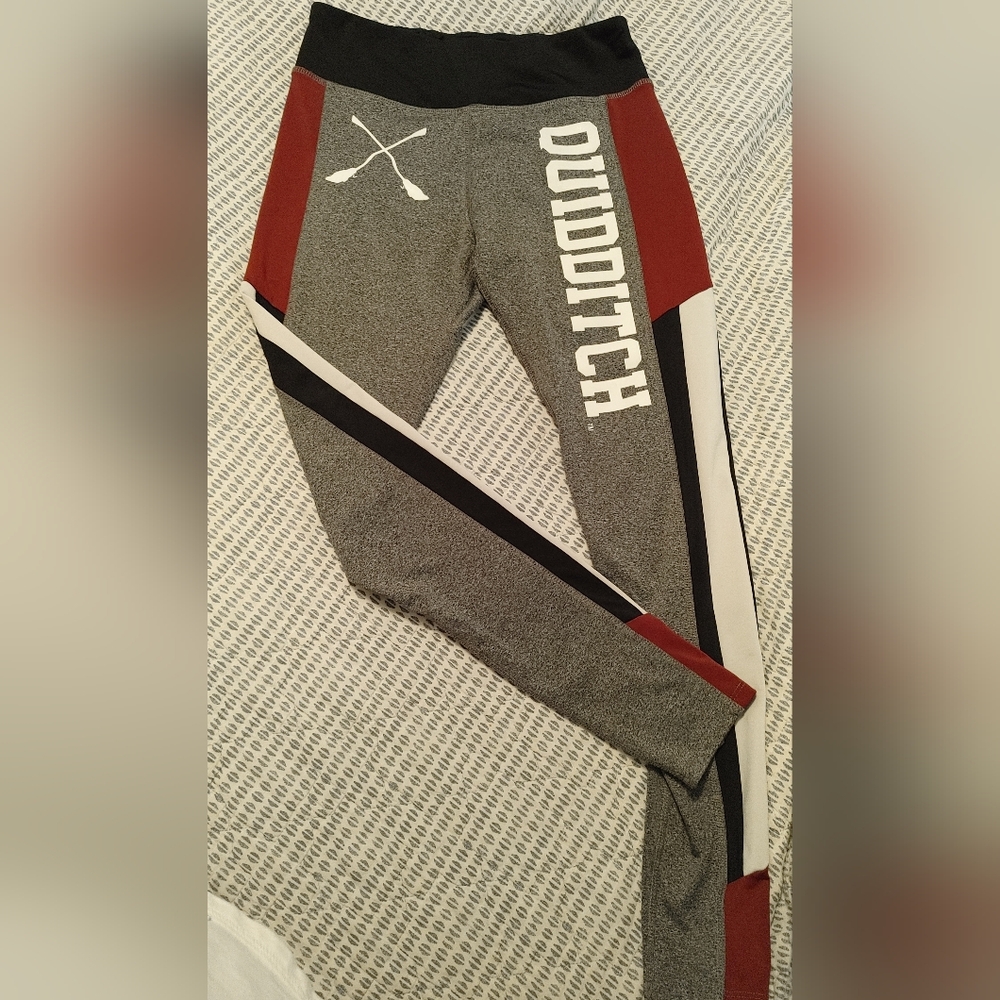 Licensed Harry Potter Quidditch Gray and Red Leggings
